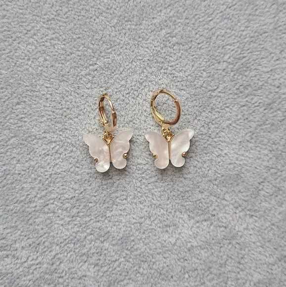 ✨️14k Gold Plated, Hoop, White Butterfly Earrings.✨️ - Picture 1 of 4